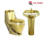 COMBO BÀN CẦU LAVABO MẠ HOA VĂN VÀNG VICTORY 02